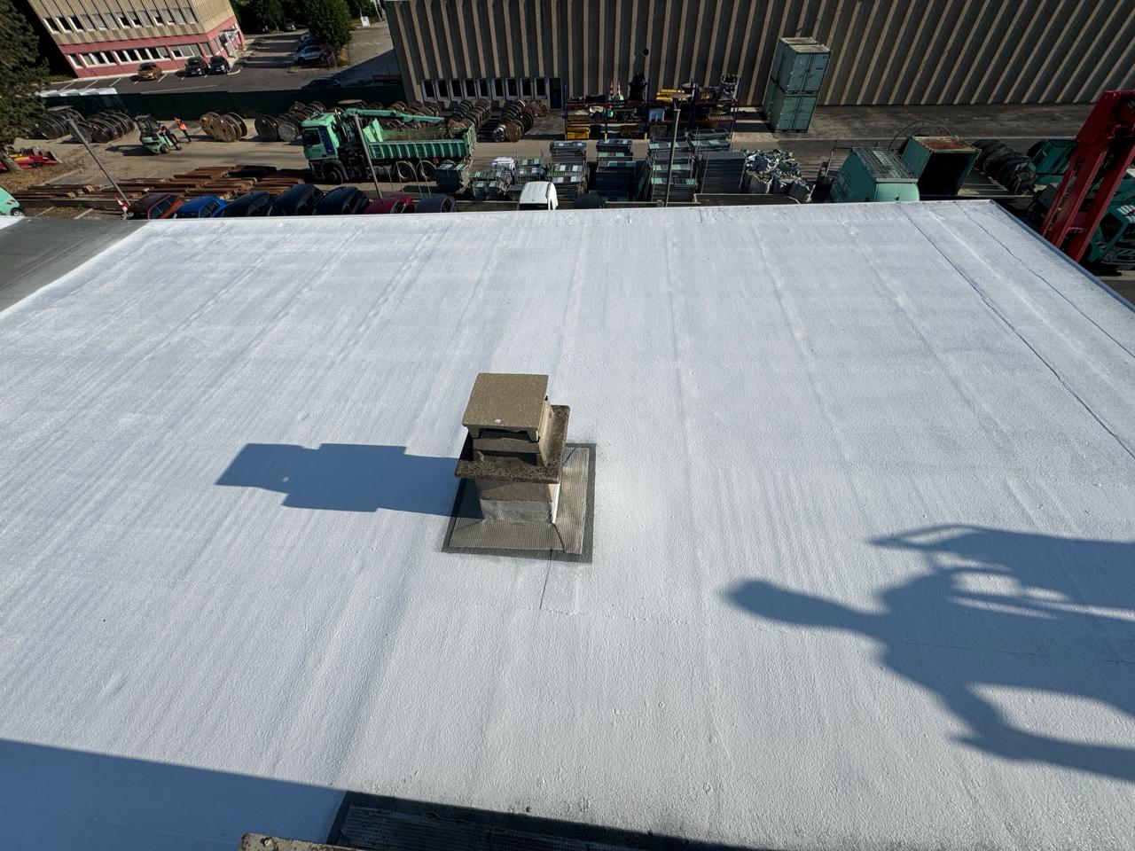 avantages peinture cool roof<br />
résine blanche toiture